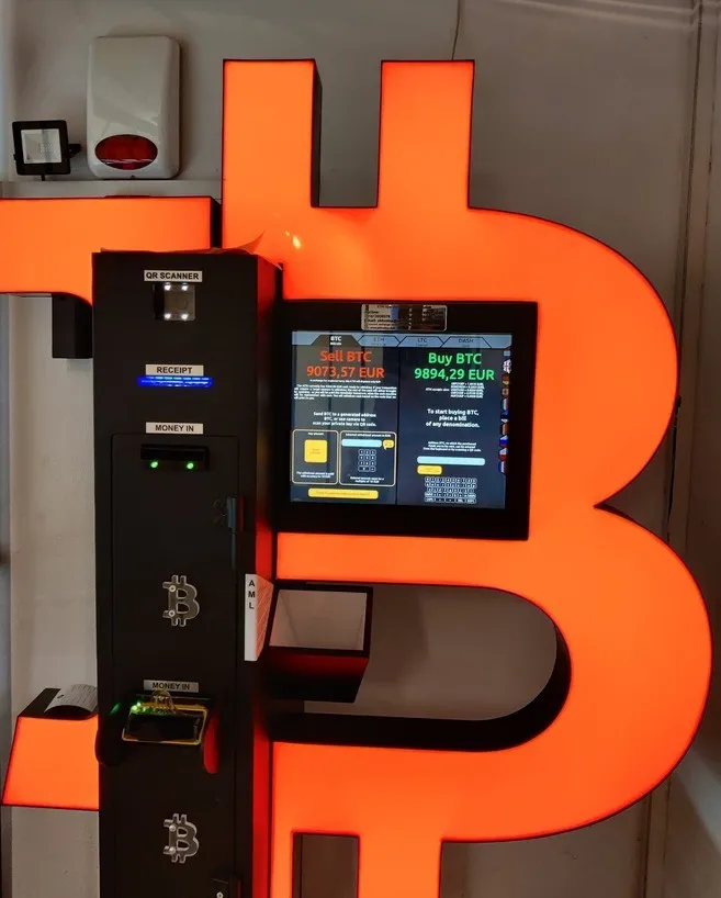 Hướng dẫn cách mua bán Bitcoin tại máy ATM tiền điện tử